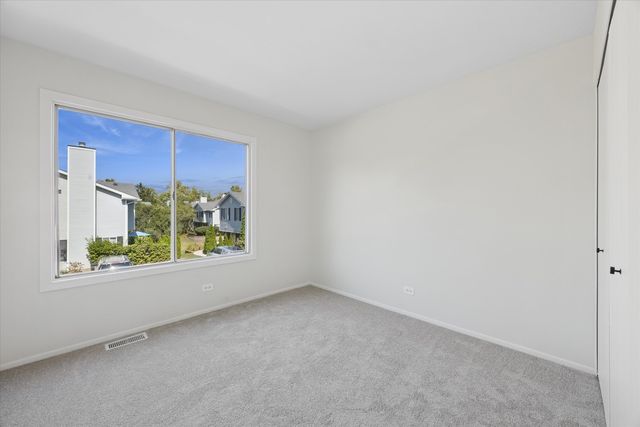 383 Coventry Court 4, Clarendon Hills, IL 60514