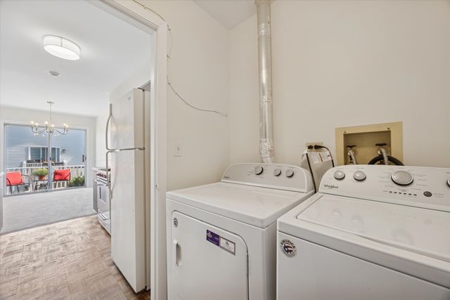 383 Coventry Court 4, Clarendon Hills, IL 60514