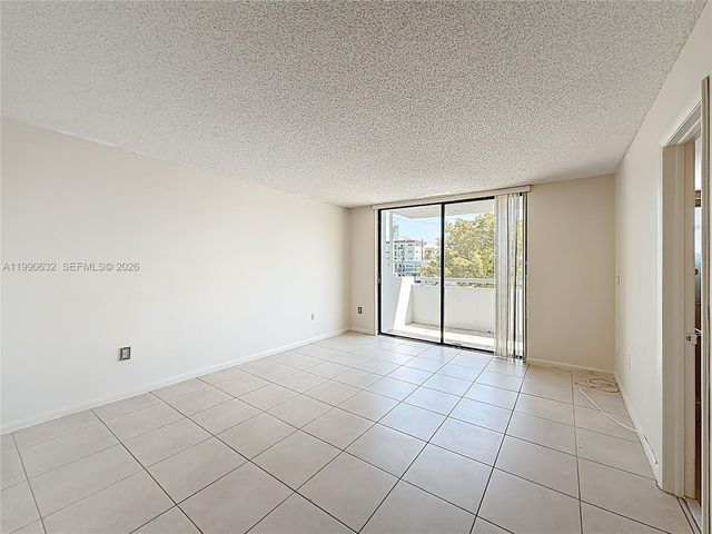 7300 Wayne Ave 211, Miami Beach, FL 33141