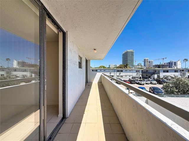 7300 Wayne Ave 211, Miami Beach, FL 33141