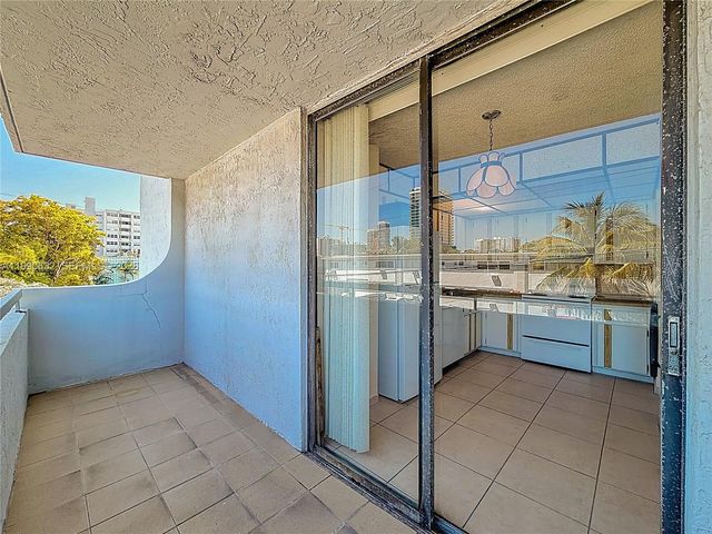 7300 Wayne Ave 211, Miami Beach, FL 33141