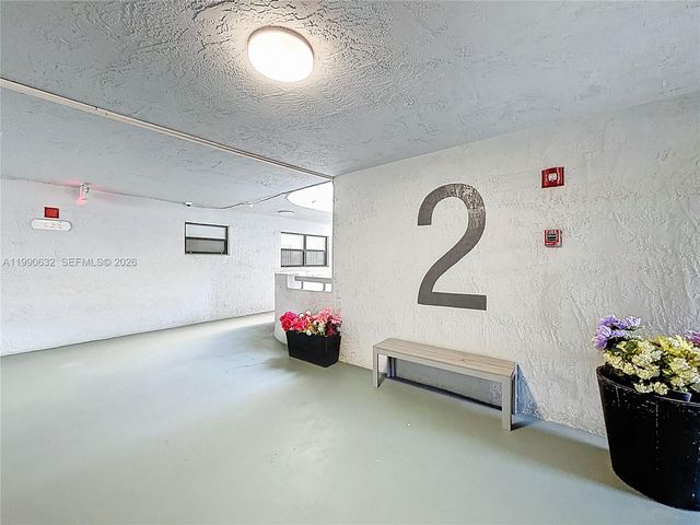 7300 Wayne Ave 211, Miami Beach, FL 33141