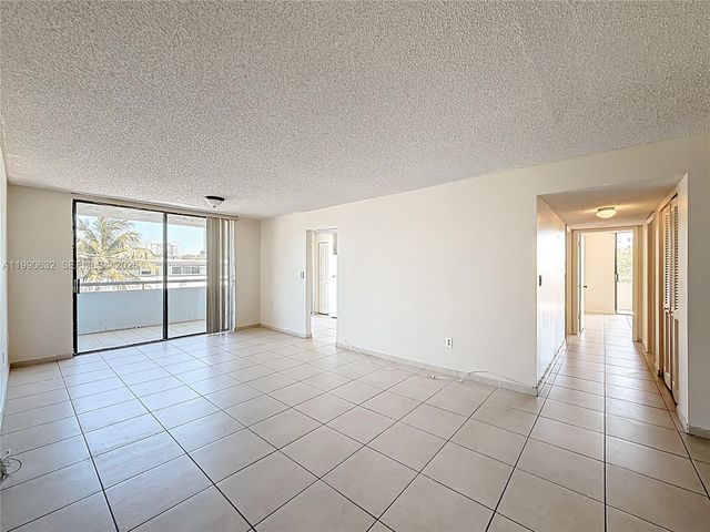 7300 Wayne Ave 211, Miami Beach, FL 33141