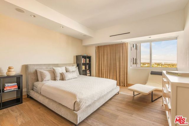 1155 N La Cienega Boulevard 502, West Hollywood, CA 90069