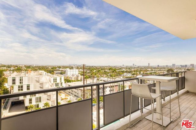 1155 N La Cienega Boulevard 502, West Hollywood, CA 90069