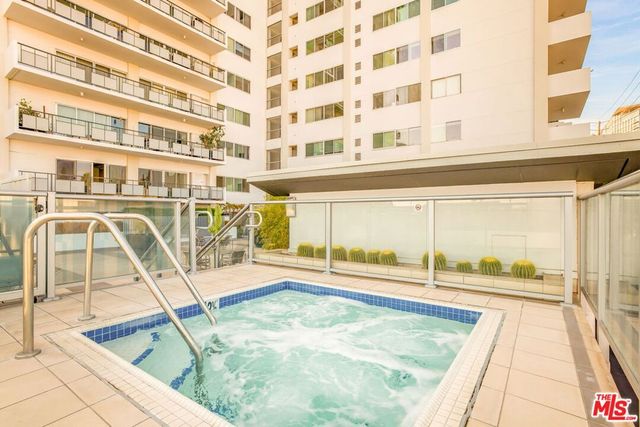 1155 N La Cienega Boulevard 502, West Hollywood, CA 90069