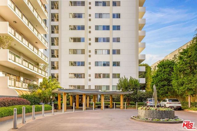 1155 N La Cienega Boulevard 502, West Hollywood, CA 90069