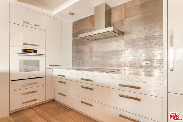 1155 N La Cienega Boulevard 502, West Hollywood, CA 90069