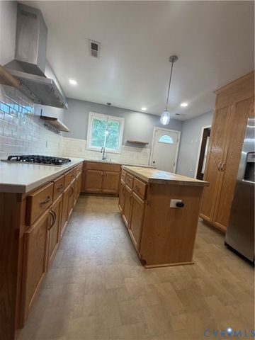7426 Boydton Plank Rd, Dinwiddie, VA 23803