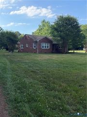7426 Boydton Plank Rd, Dinwiddie, VA 23803