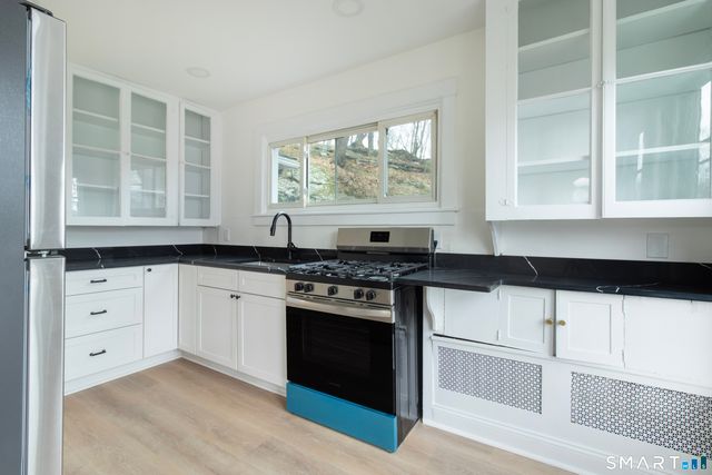 33 Julian Terrace, Norwich, CT 06360