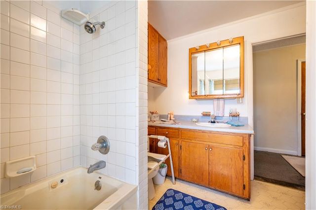 5102 Vogler Road, Pfafftown, NC 27040