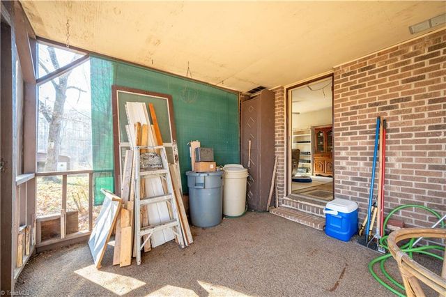 5102 Vogler Road, Pfafftown, NC 27040