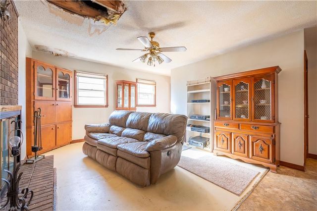 5102 Vogler Road, Pfafftown, NC 27040