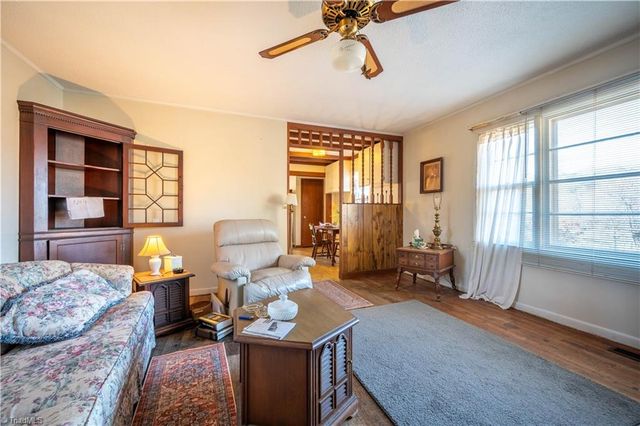 5102 Vogler Road, Pfafftown, NC 27040