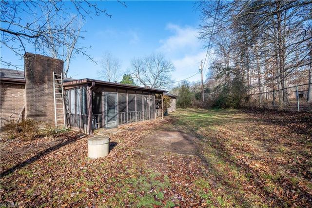 5102 Vogler Road, Pfafftown, NC 27040