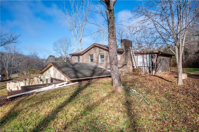 5102 Vogler Road, Pfafftown, NC 27040