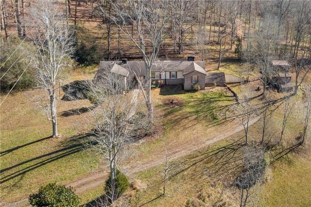 5102 Vogler Road, Pfafftown, NC 27040