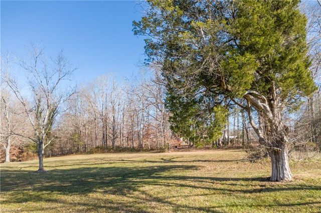 5102 Vogler Road, Pfafftown, NC 27040