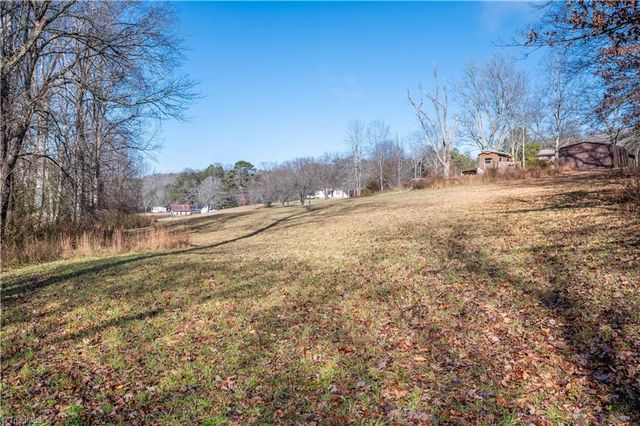 5102 Vogler Road, Pfafftown, NC 27040