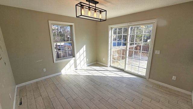 175 Fiberloid, Springfield, MA 01151