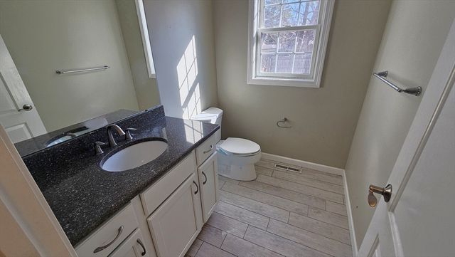 175 Fiberloid, Springfield, MA 01151