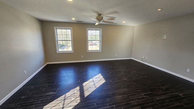 175 Fiberloid, Springfield, MA 01151