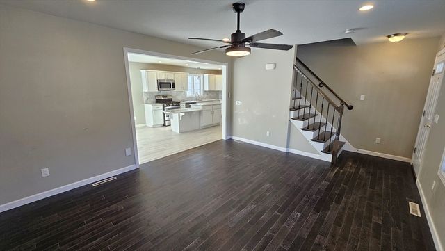 175 Fiberloid, Springfield, MA 01151