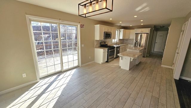 175 Fiberloid, Springfield, MA 01151