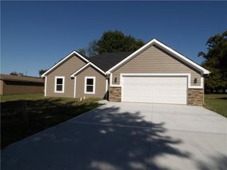 1103 S Olive Street, Holden, MO 64040