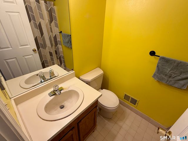 143 Spyglass Court 143, Torrington, CT 06790