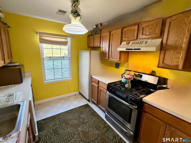 143 Spyglass Court 143, Torrington, CT 06790