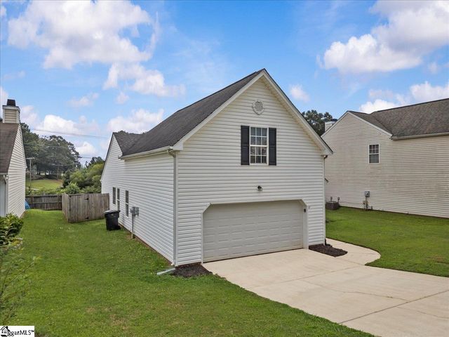 212 Clay Thorn Court, Greer, SC 29651