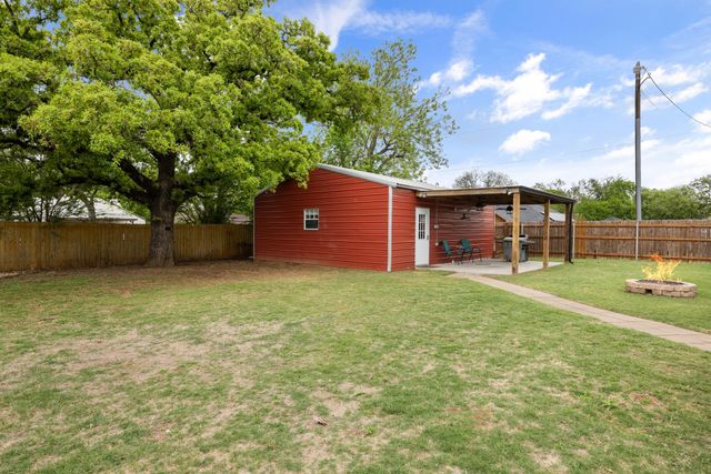 208 N Oak Lane, Tolar, TX 76476