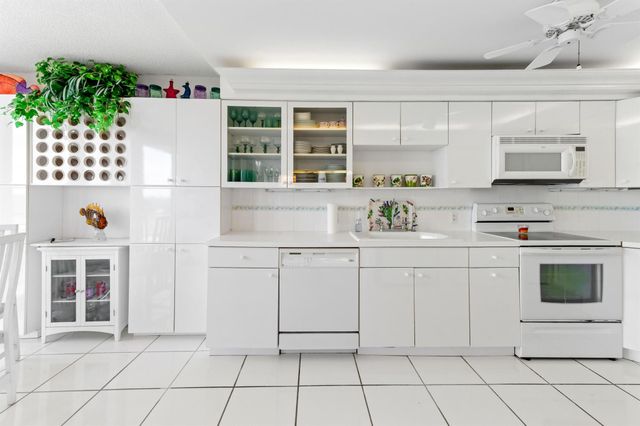 2600 S Ocean Boulevard 3-E, Boca Raton, FL 33432