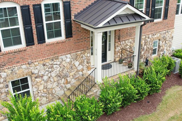 910 Wake Towne Drive, Raleigh, NC 27609