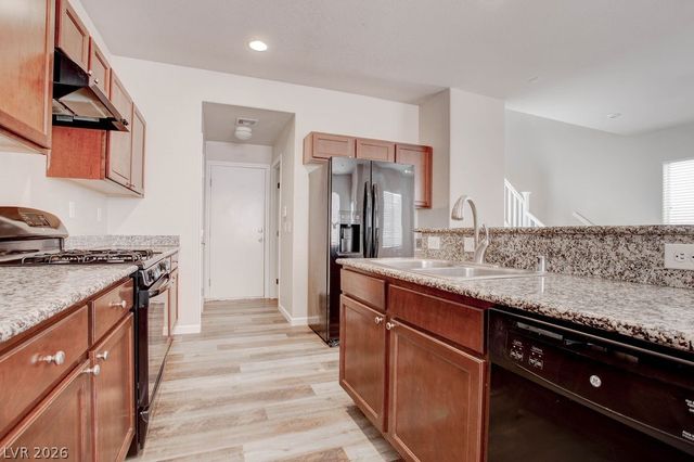 1133 ViaRocca, Henderson, NV 89052