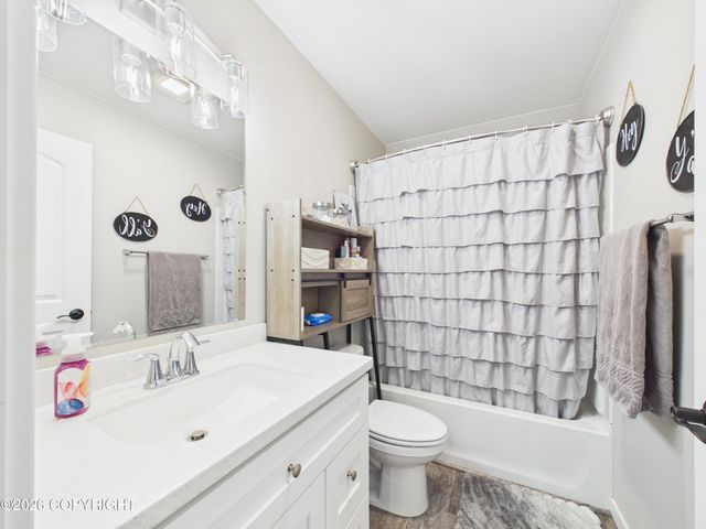 1200 Florice Drive, North Pole, AK 99705