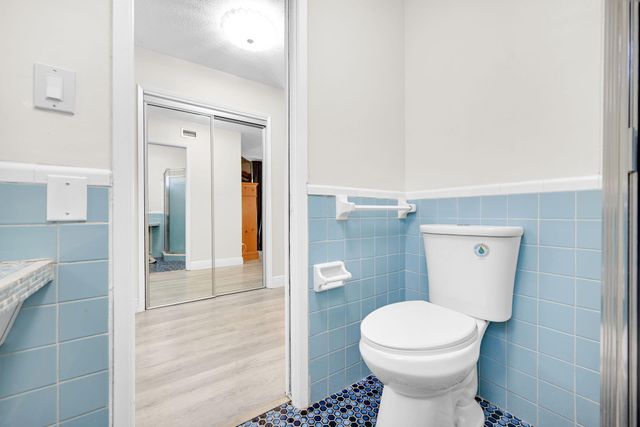 5060 NW 41st Court, Lauderdale Lakes, FL 33319