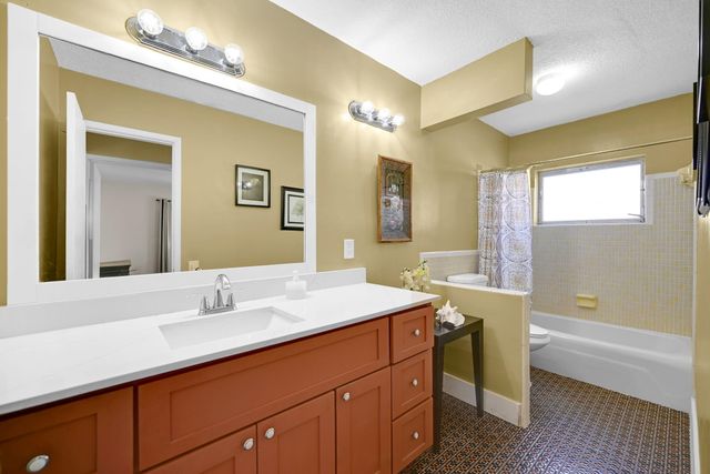 5060 NW 41st Court, Lauderdale Lakes, FL 33319