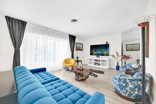 5060 NW 41st Court, Lauderdale Lakes, FL 33319