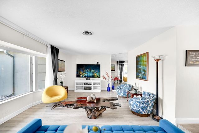 5060 NW 41st Court, Lauderdale Lakes, FL 33319