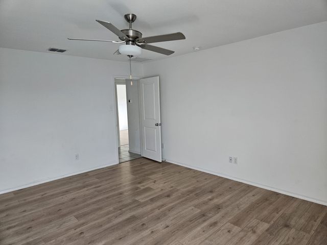 3338 Beckwith Way, Crandall, TX 75114