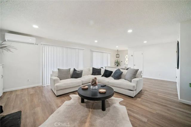 47078 Kings Canyon, Lancaster, CA 93536
