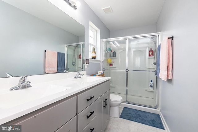 2994 DAPHNE DR, Vineland, NJ 08361