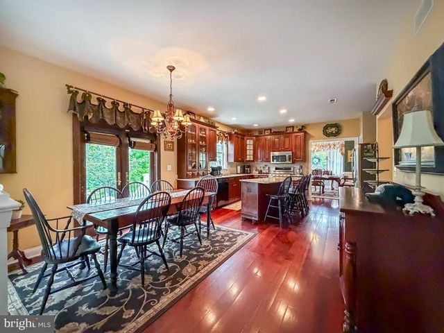 318 WILD PRAIRIE CT, Ambler, PA 19002