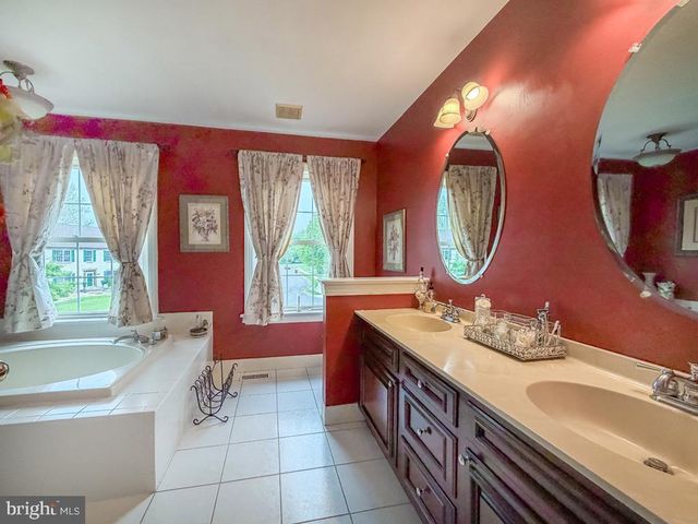 318 WILD PRAIRIE CT, Ambler, PA 19002
