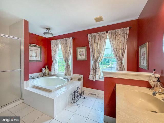 318 WILD PRAIRIE CT, Ambler, PA 19002