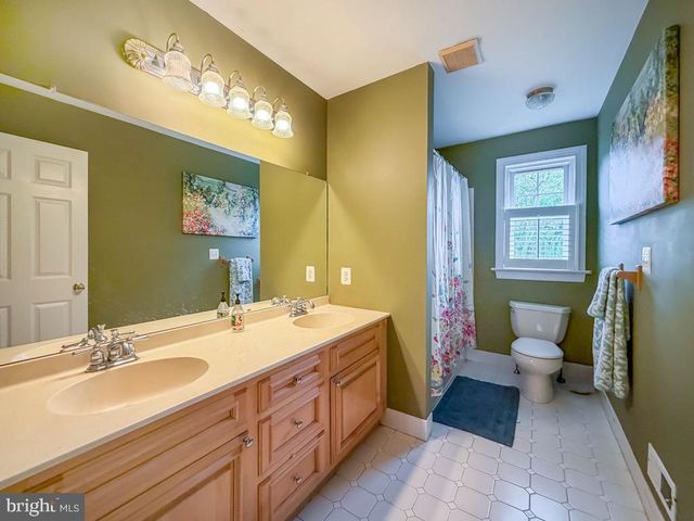 318 WILD PRAIRIE CT, Ambler, PA 19002