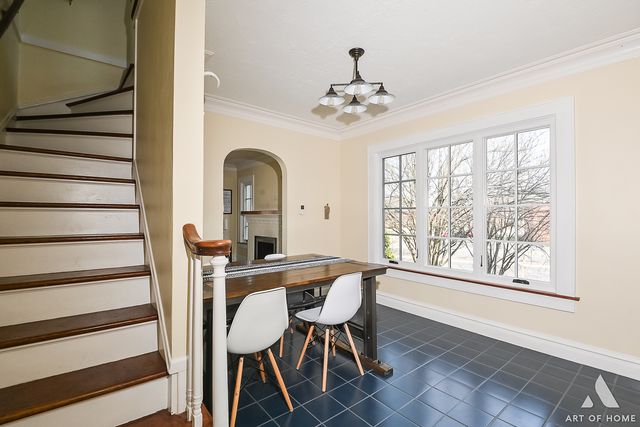 19 W Hattendorf Avenue, Roselle, IL 60172